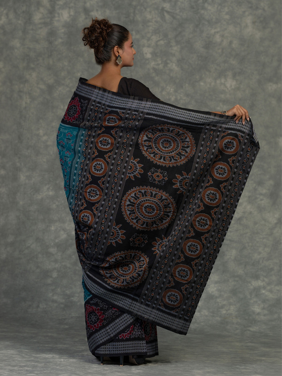 Turquoise Blue Sambalpuri Cotton Ikat Saree - Body motifs and craftsmanship