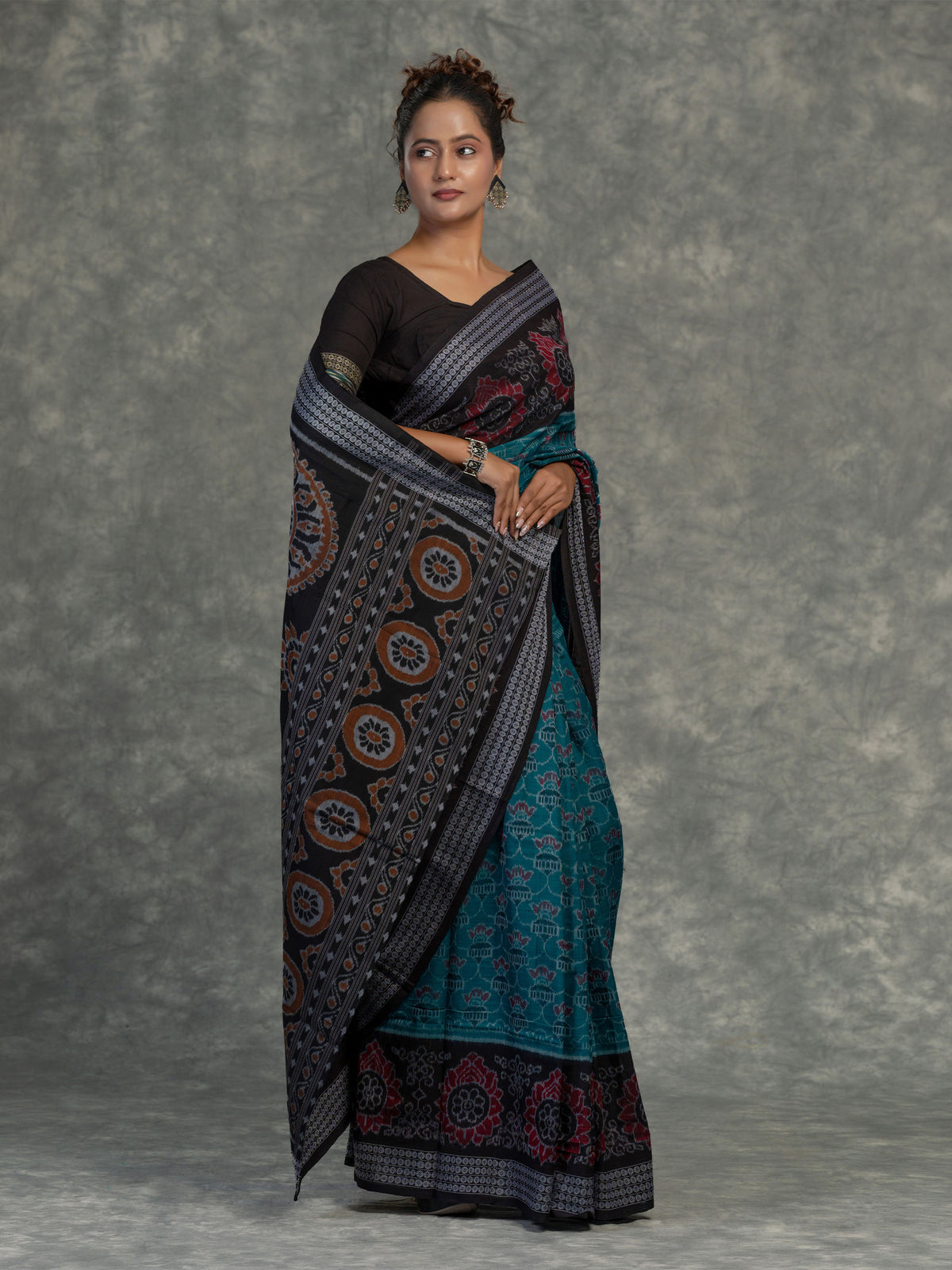 Turquoise Blue Sambalpuri Cotton Ikat Saree - Pallu and anchal detail