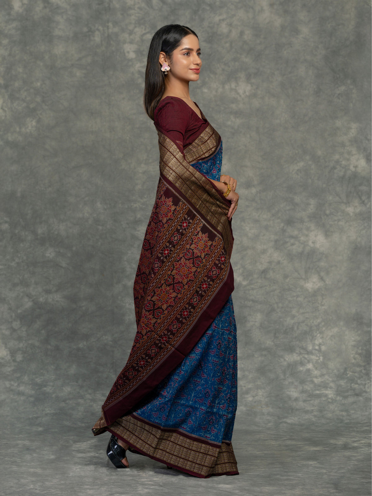 Deep Blue Sambalpuri Cotton Ikat Saree - Body motifs and craftsmanship