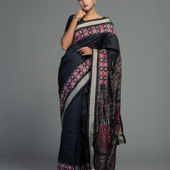 Black Pure Mulberry Silk Double Ikat Saree - Pallu and anchal detail