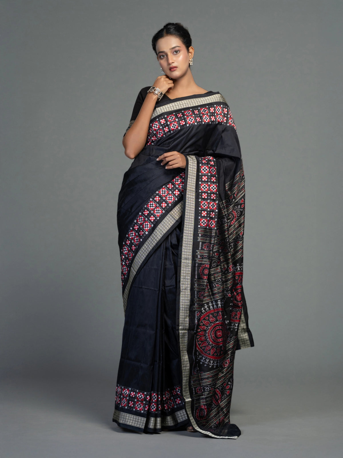Black Pure Mulberry Silk Double Ikat Saree - Pallu and anchal detail