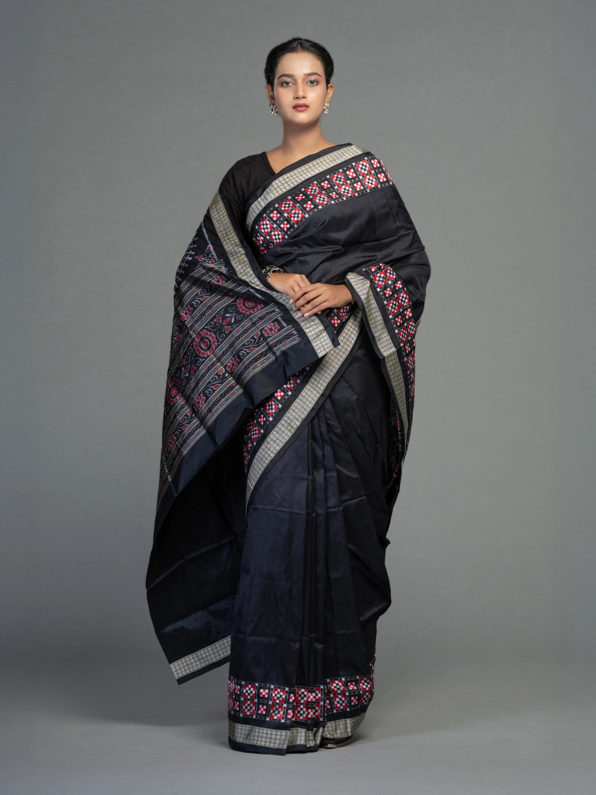 Black Pure Mulberry Silk Double Ikat Saree - Body motifs and craftsmanship