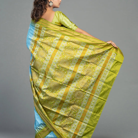 Sky Blue & Olive Green Mulberry Silk Bomkai Saree - Pallu and anchal detail