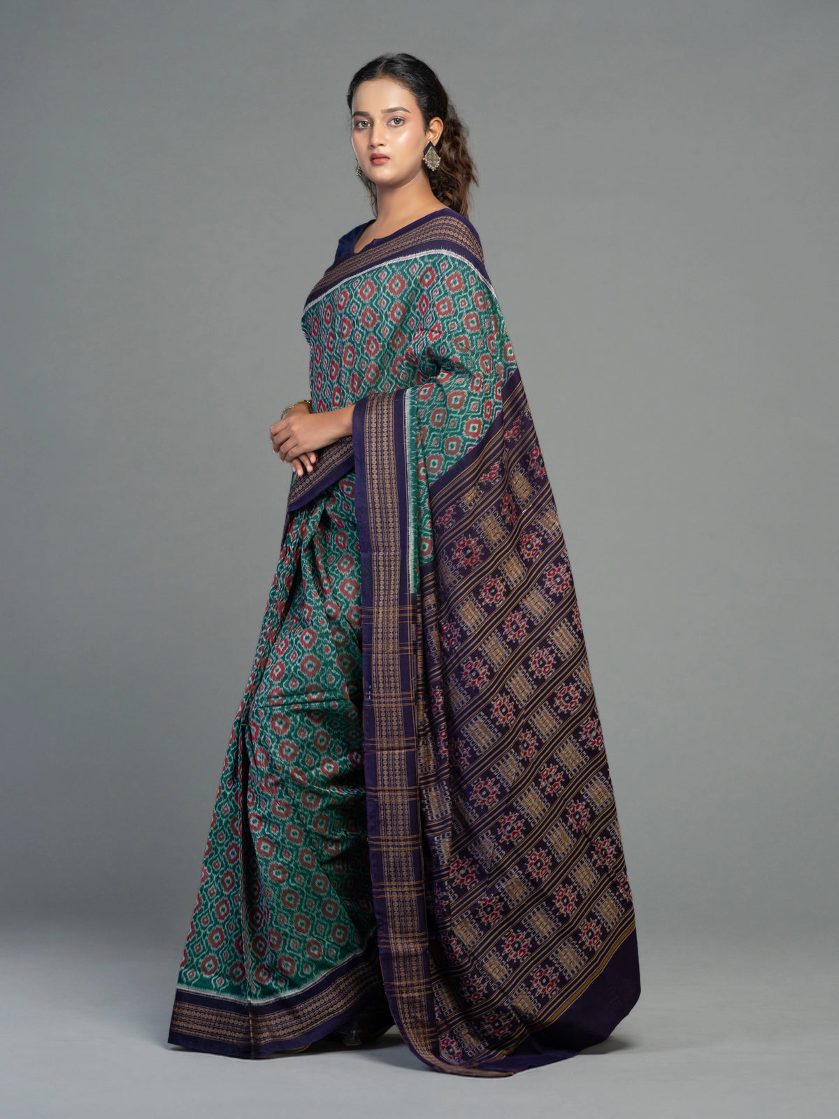 Teal & Green Fine Cotton Single Ikat Saree - Handloom detail shot