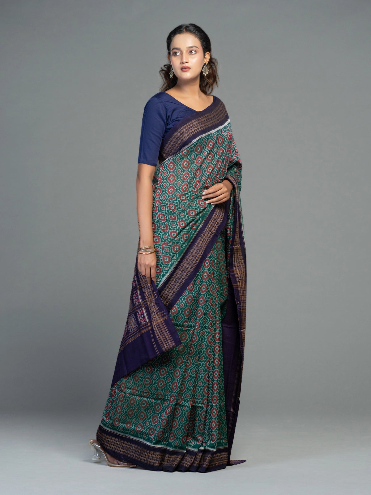 Teal & Green Fine Cotton Single Ikat Saree - Body motifs and craftsmanship