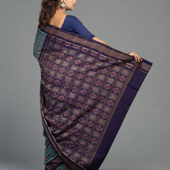 Teal & Green Fine Cotton Single Ikat Saree - Pallu and anchal detail