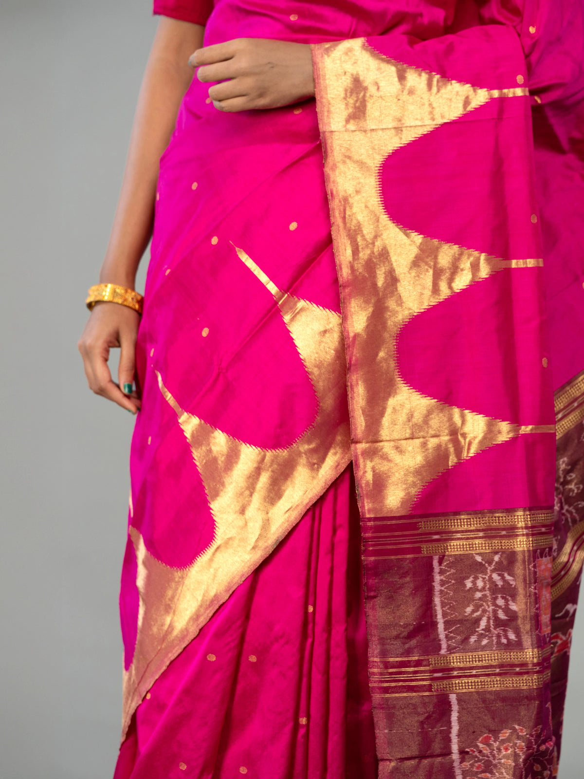 Magenta & Wine Berhampur Silk Tissue Saree - Body motifs and craftsmanship