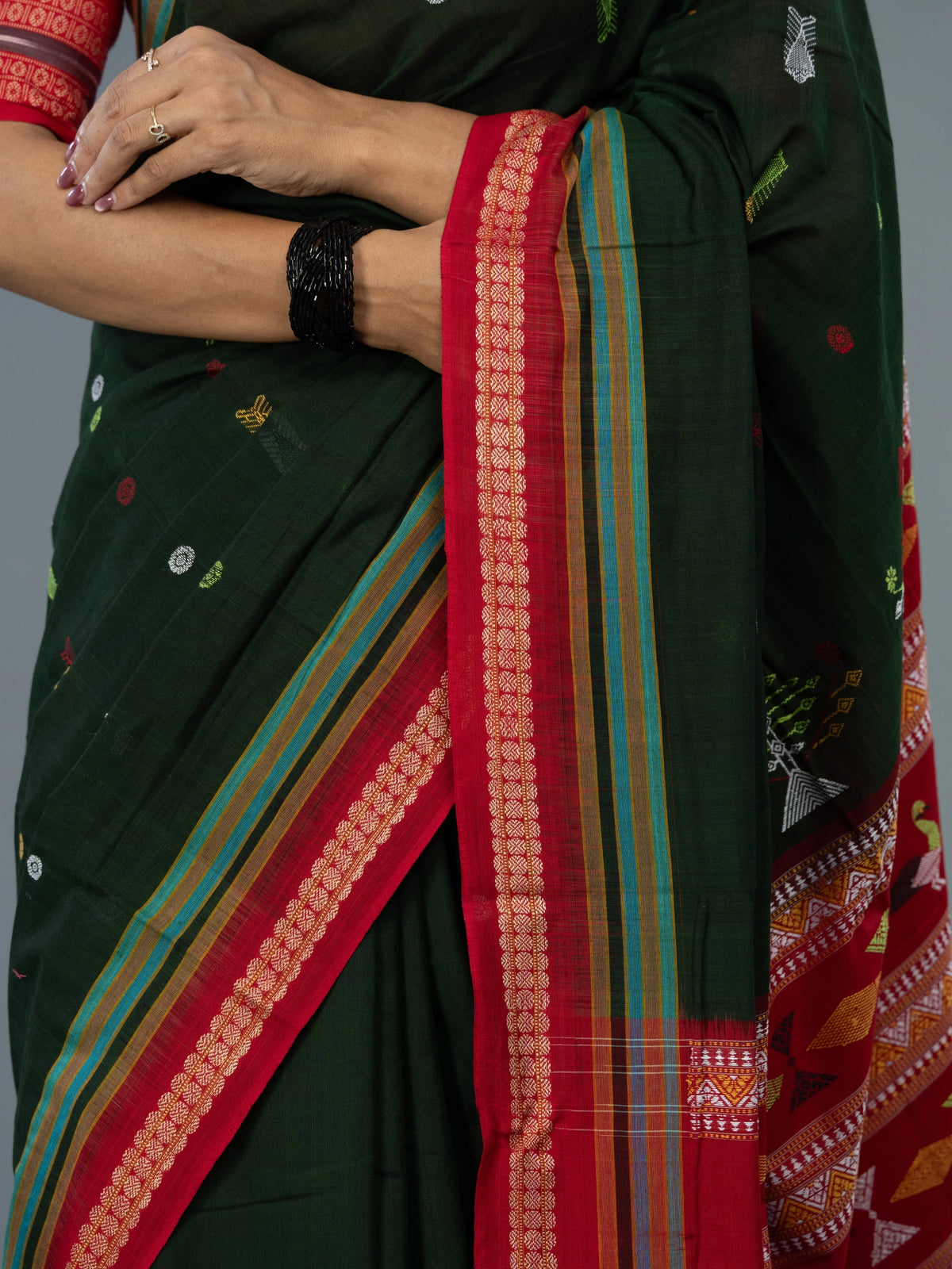 Forest Green & Red Pure Cotton Bomkai Saree - Fabric texture and drape