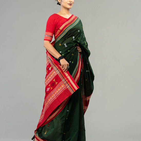 Forest Green & Red Pure Cotton Bomkai Saree - Pallu and anchal detail
