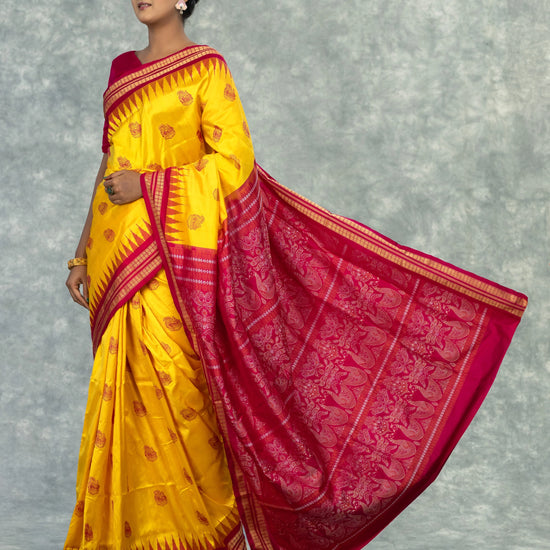 Luxury Yellow & Pink Pure Mulberry Silk Bomkai Saree - Border and weave close-up