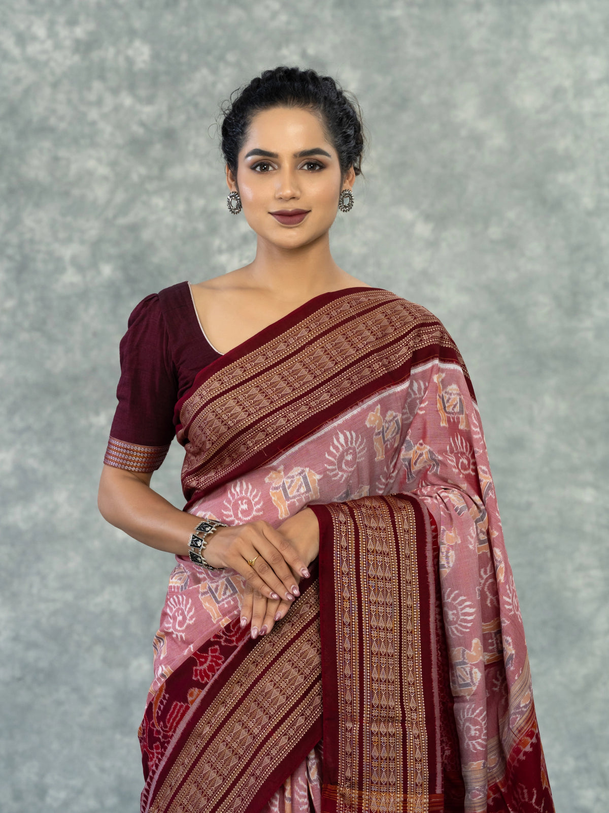 Dusty Rose & Maroon Pure Cotton Single Ikat Saree - Fabric texture and drape
